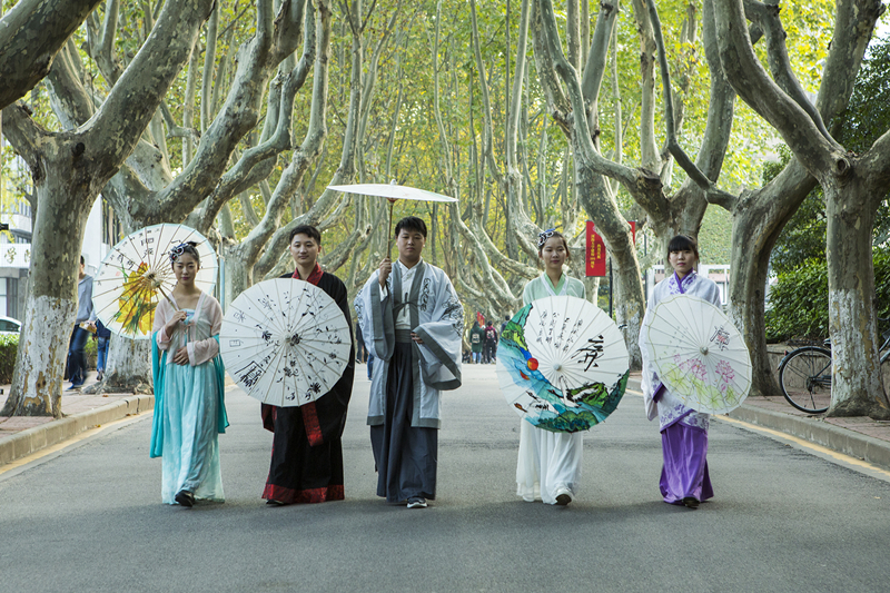 高清av
陈泠琳;江苏农林职业技术学院 赵艳艳;江苏海事职业技术学院 崔亚迪;南航金城学院 庄璐